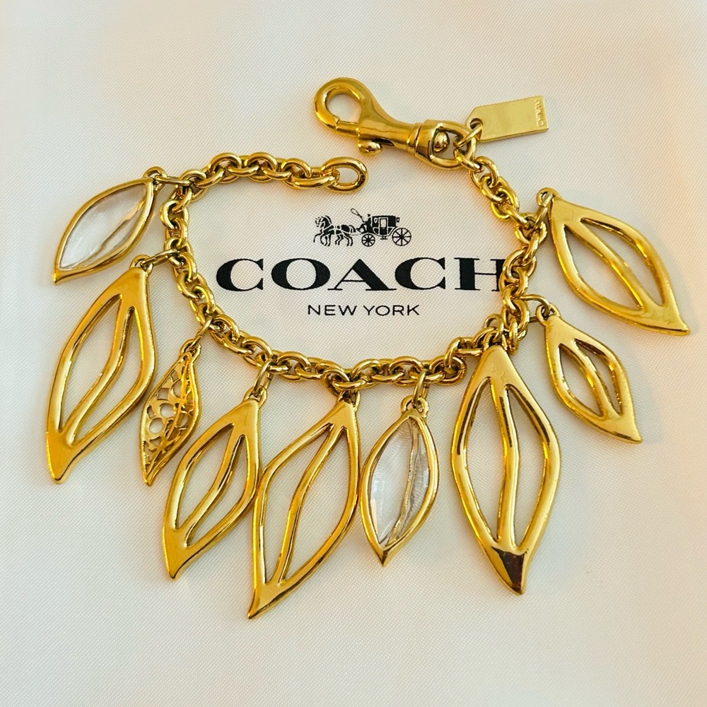 💰SOLD💰RARE VINTAGE Coach charm Bracelet - Picture 5 of 10